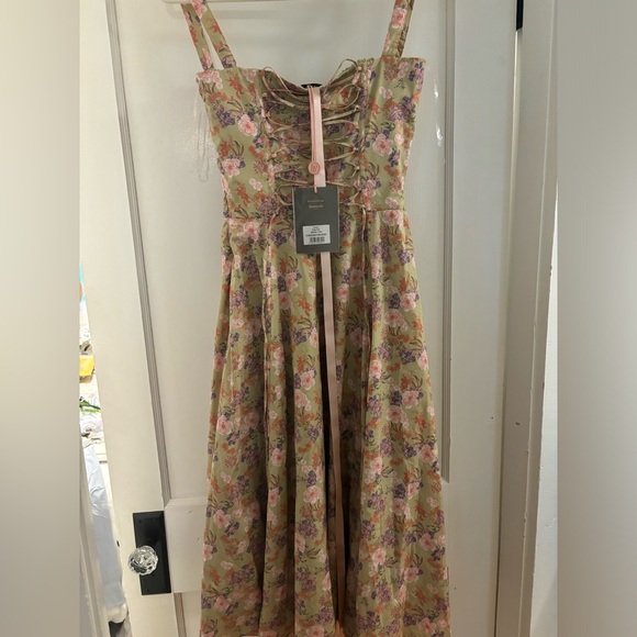 House of CB Carmen Peony Print Dress Size small with D-E cups - Picture 6 of 6